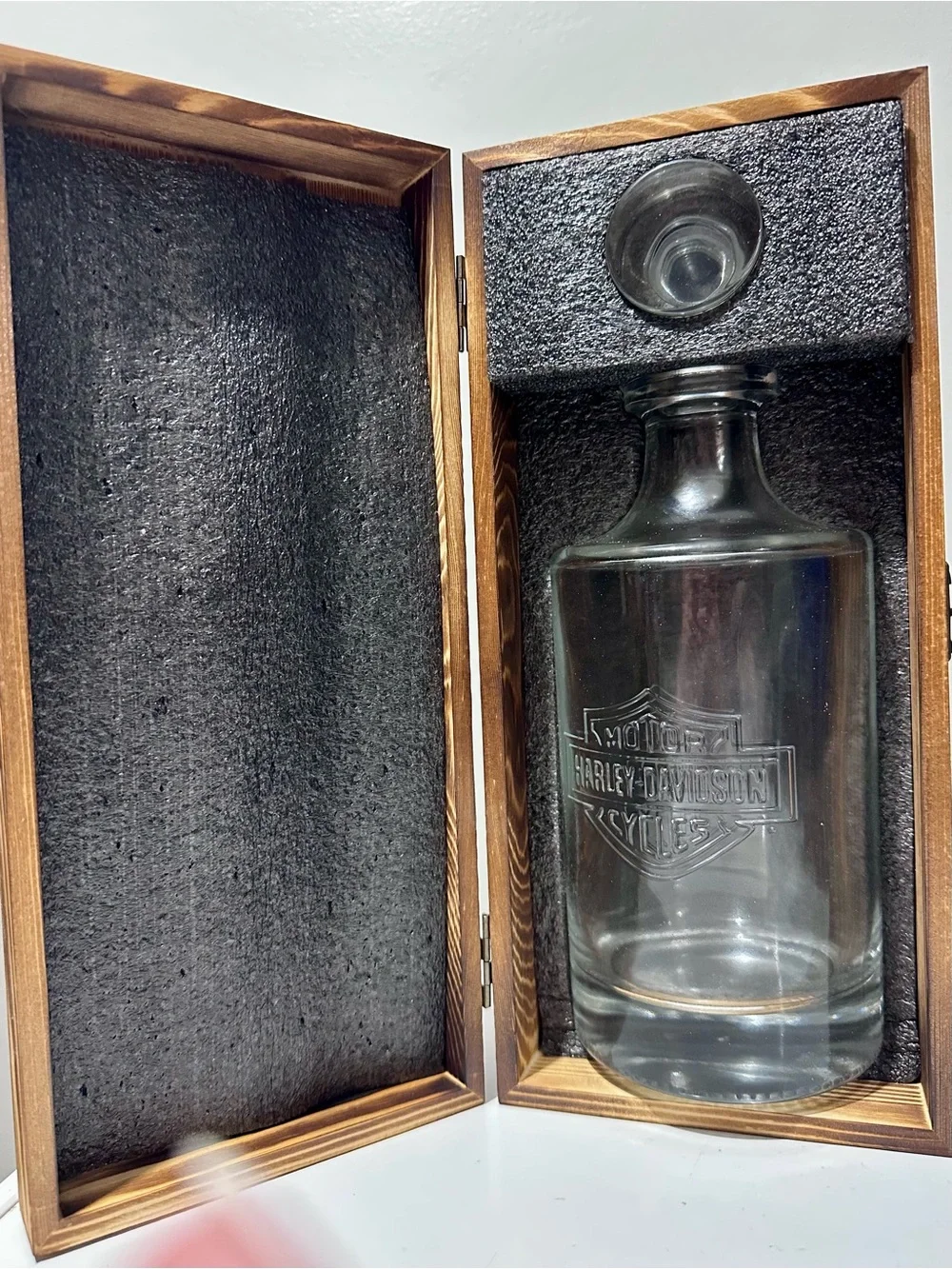 Harley-Davidson Branded Wood Display Case with Whisky Decanter
